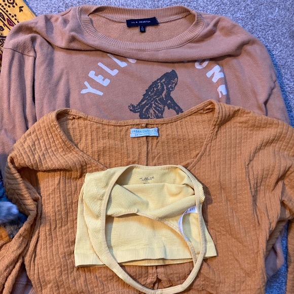 Yellow Tops Bundle - Picture 2 of 4